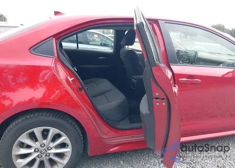 2021 Toyota Corolla Le z USA, uszkodzony, nr VIN JTDVPMAE4MJ130804